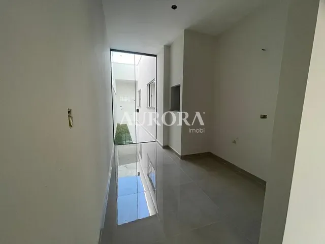 Casa com 150m² 3 quartos e 2 banheiros, à venda, no bairro Columbia em Londrina