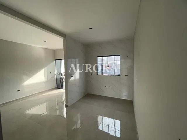 Casa com 150m² 3 quartos e 2 banheiros, à venda, no bairro Columbia em Londrina