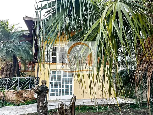Casa com 1000m² 4 quartos e 6 banheiros, à venda, no bairro Vila Petrópolis em Atibaia