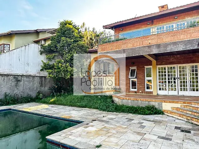 Casa com 1000m² 4 quartos e 6 banheiros, à venda, no bairro Vila Petrópolis em Atibaia