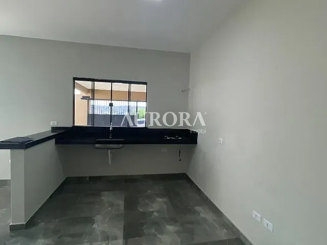 Casa com 148m² 3 quartos e 2 banheiros, à venda, no bairro Columbia em Londrina