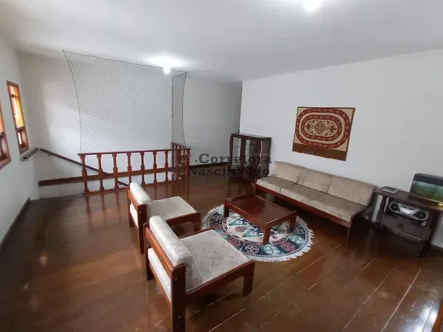 Casa com 235m² 2 quartos e 2 banheiros, à venda, no bairro Centro em Jacareí