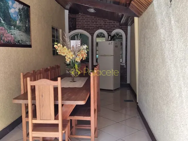 Casa com 250m² 3 quartos e 2 banheiros, à venda, no bairro Jardim Independência em Taubaté