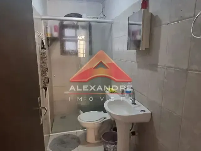 Casa com 250m² 5 quartos e 6 banheiros, à venda, no bairro Putim em São José Dos Campos