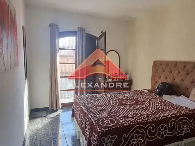 Casa com 250m² 5 quartos e 6 banheiros, à venda, no bairro Putim em São José Dos Campos