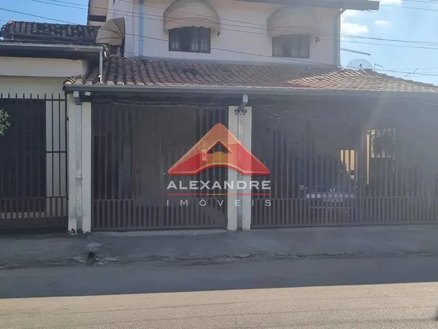 Casa com 250m² 5 quartos e 6 banheiros, à venda, no bairro Putim em São José Dos Campos
