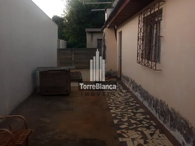 Casa com 658m² 3 quartos e 2 banheiros, à venda, no bairro Uvaranas em Ponta Grossa