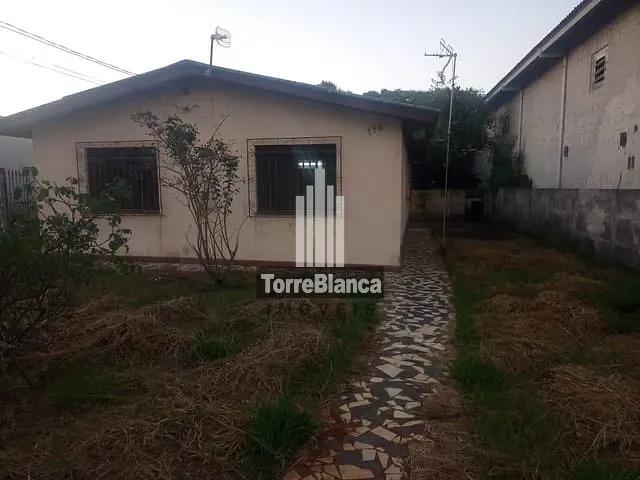 Casa com 658m² 3 quartos e 2 banheiros, à venda, no bairro Uvaranas em Ponta Grossa