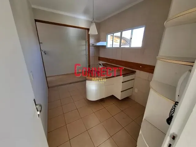 Casa com 200m² 2 quartos e 3 banheiros, à venda, no bairro Residencial Jequitibá em Ribeirão Preto