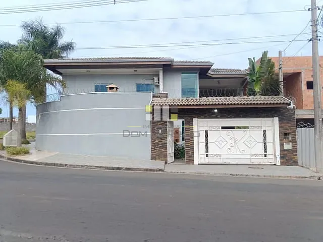 Casa 4 quartos e 3 banheiros, para alugar, no bairro Residencial Portal Bordon II em Sumaré