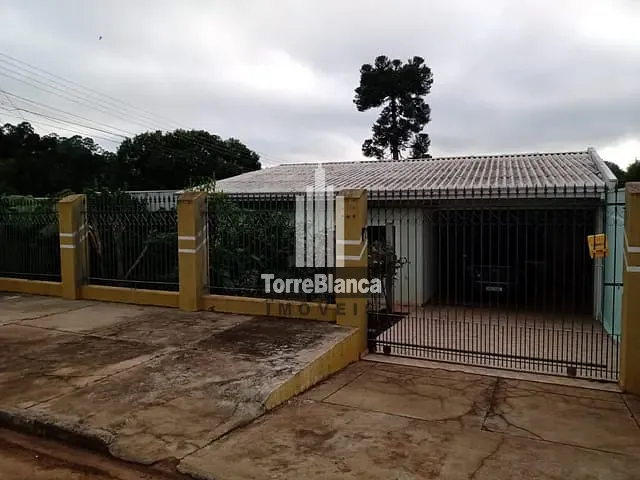 Casa 2 quartos e 1 banheiro, à venda, no bairro Uvaranas em Ponta Grossa