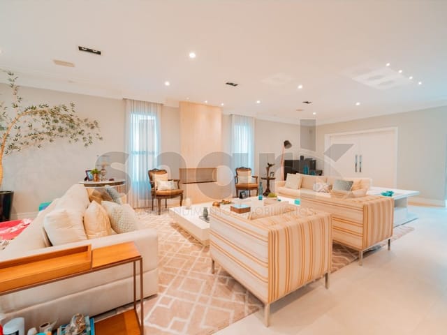 Casa com 490m² 4 quartos e 5 banheiros, à venda, no bairro Alphaville Conde II em Barueri