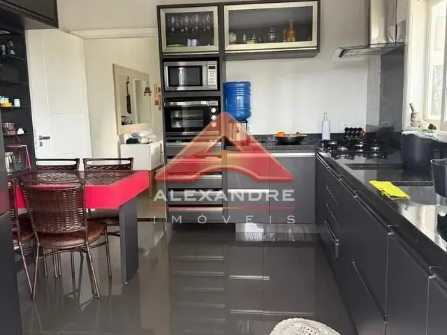 Casa com 1000m² 3 quartos e 2 banheiros, à venda ou para alugar, no bairro Parque Mirante Do Vale em Jacareí