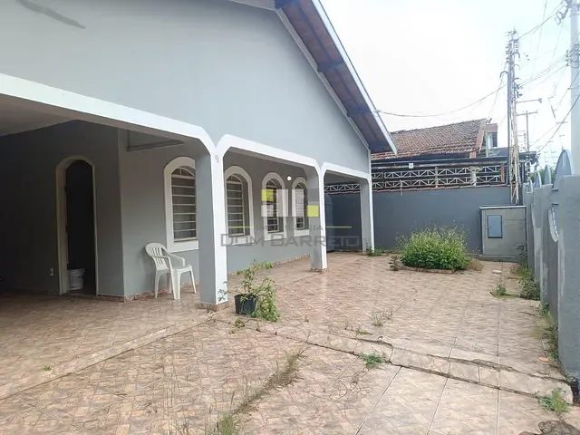 Casa com 340m², para alugar, no bairro Vila Santana em Sumaré
