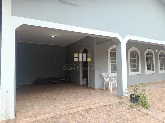 Casa com 340m², para alugar, no bairro Vila Santana em Sumaré