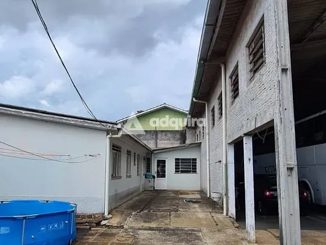 Casa com 792m² 5 quartos e 3 banheiros, à venda, no bairro Uvaranas em Ponta Grossa