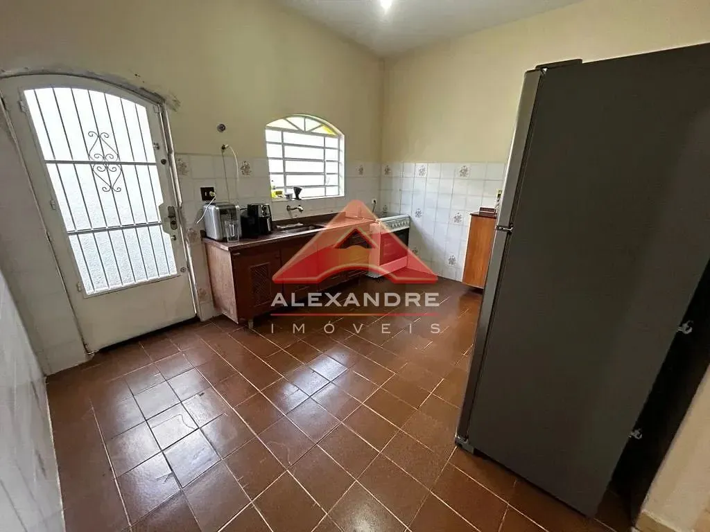 Casa, 4 quartos, 204 m² - Foto 3