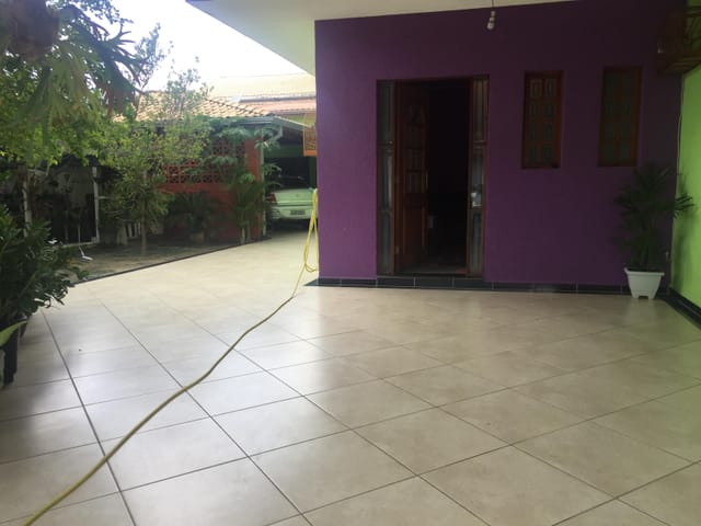 Casa com 294m² 3 quartos e 2 banheiros, à venda, no bairro Mantiqueira em Pindamonhangaba