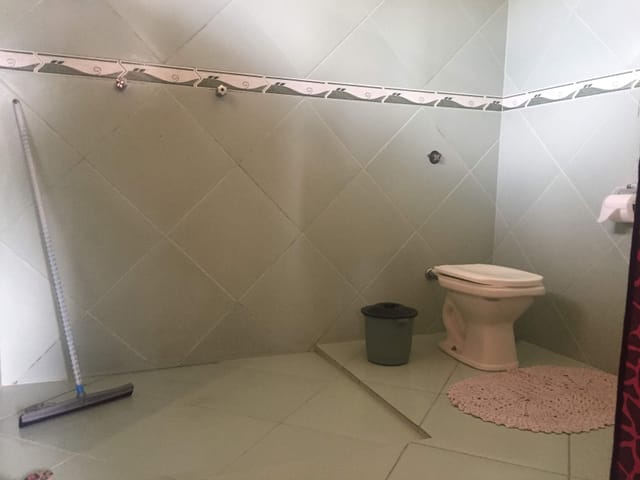 Casa com 294m² 3 quartos e 2 banheiros, à venda, no bairro Mantiqueira em Pindamonhangaba