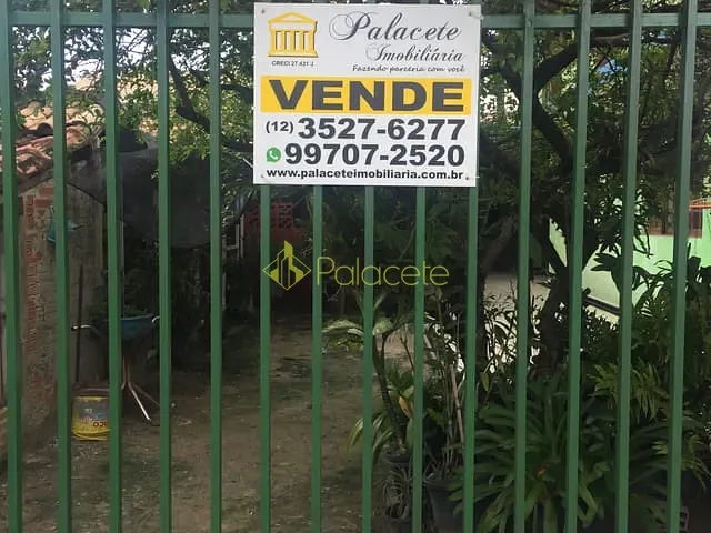 Casa com 294m² 3 quartos e 2 banheiros, à venda, no bairro Mantiqueira em Pindamonhangaba