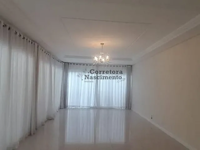 Casa com 675m² 4 quartos e 6 banheiros, à venda, no bairro Jardim Paraíba em Jacareí