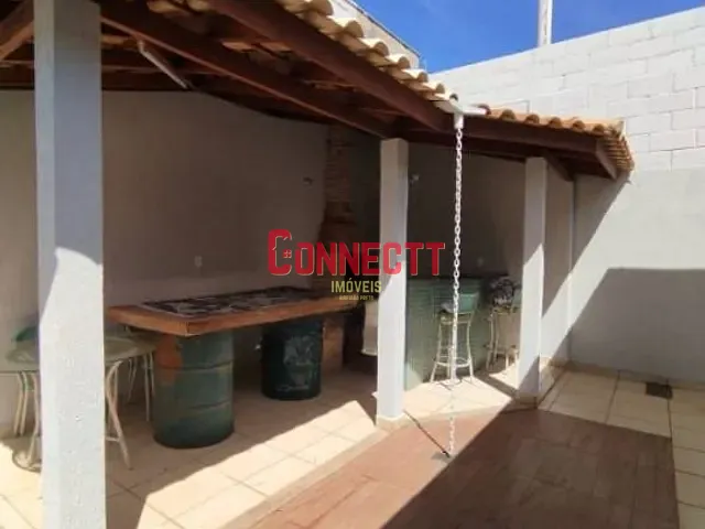 Casa com 342m² 4 quartos e 3 banheiros, à venda, no bairro Gerânios em Ribeirão Preto