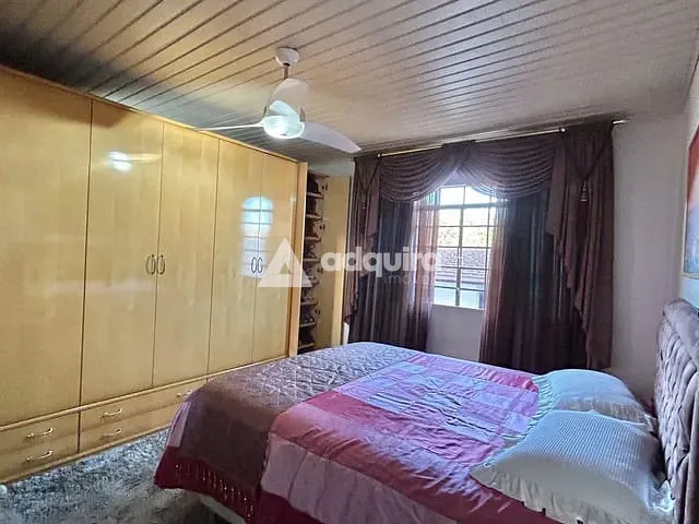Casa com 420m² 3 quartos e 4 banheiros, à venda, no bairro Orfãs em Ponta Grossa