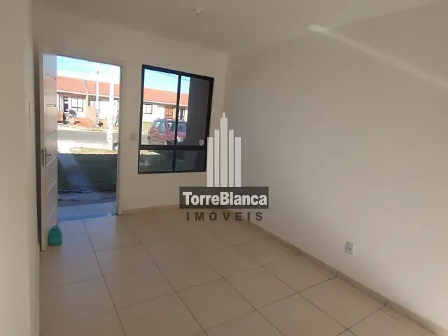 Casa 2 quartos e 1 banheiro, à venda, no bairro Cará-cará em Ponta Grossa