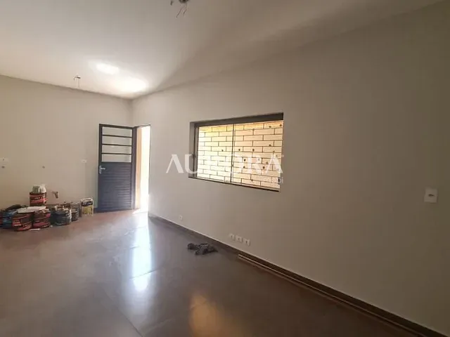 Casa com 342m² 3 quartos e 3 banheiros, à venda, no bairro Petrópolis em Londrina