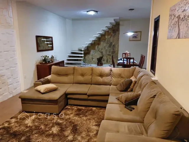 Casa com 250m² 3 quartos e 3 banheiros, à venda, no bairro Loteamento Villa Branca em Jacareí