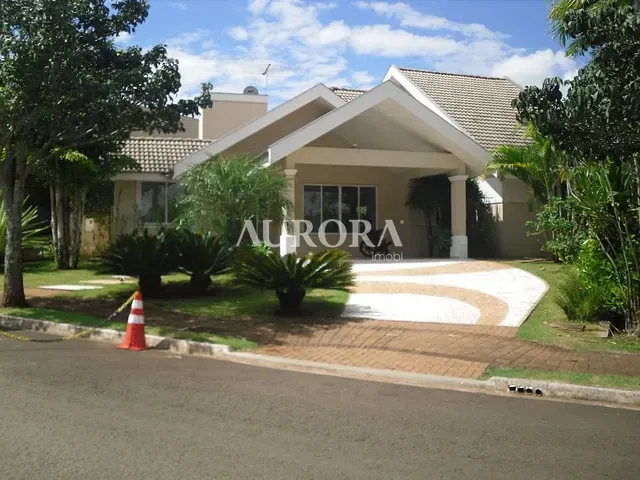 Casa com 600m² 3 quartos e 5 banheiros, à venda, no bairro Esperança em Londrina