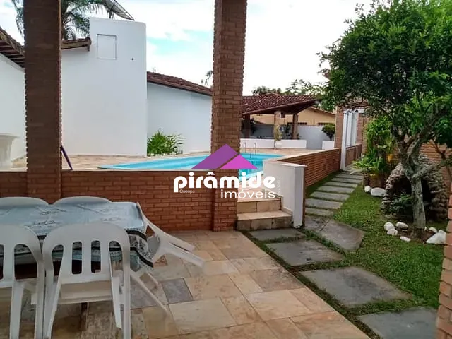 Casa com 1075m² 6 quartos e 5 banheiros, à venda, no bairro Praia das Palmeiras em Caraguatatuba