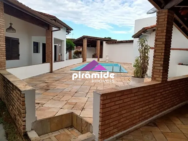 Casa com 1075m² 6 quartos e 5 banheiros, à venda, no bairro Praia das Palmeiras em Caraguatatuba