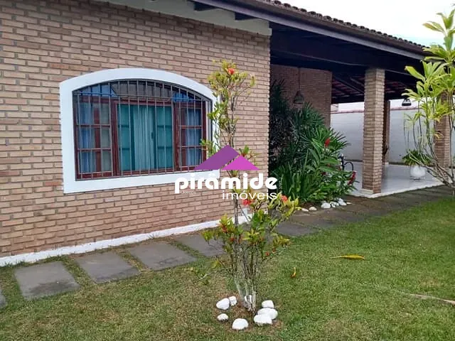 Casa com 1075m² 6 quartos e 5 banheiros, à venda, no bairro Praia das Palmeiras em Caraguatatuba