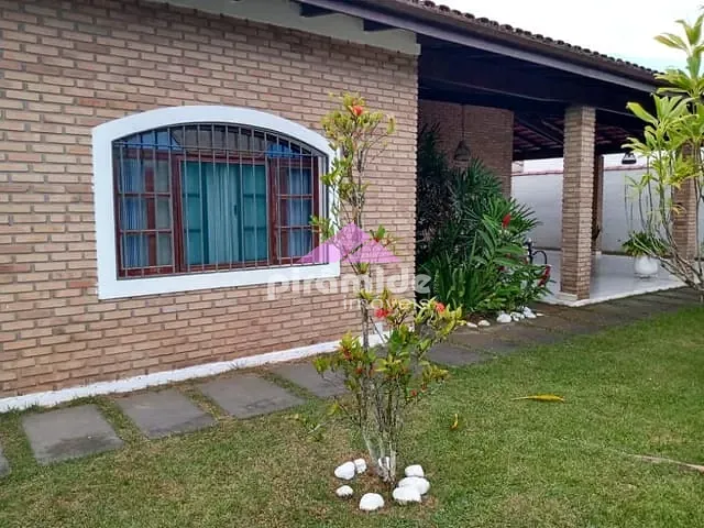 Casa com 1075m² 6 quartos e 5 banheiros, à venda, no bairro Praia das Palmeiras em Caraguatatuba