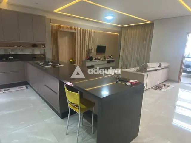 Casa com 180m² 2 quartos e 3 banheiros, à venda, no bairro Contorno em Ponta Grossa