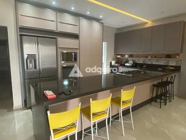 Casa com 180m² 2 quartos e 3 banheiros, à venda, no bairro Contorno em Ponta Grossa