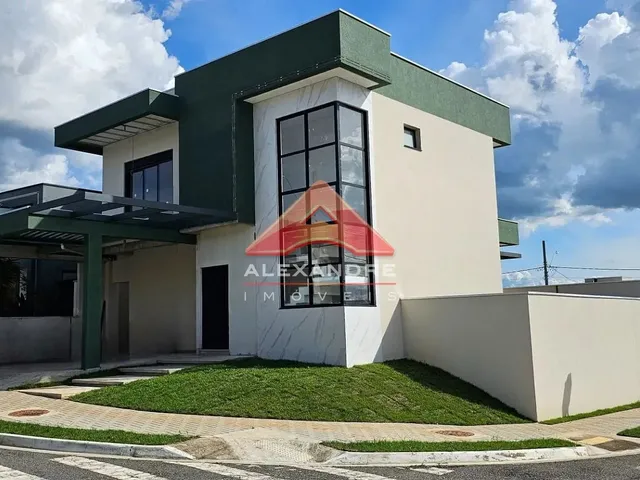 Casa com 271m² 3 quartos e 4 banheiros, à venda, no bairro Floresta em São José Dos Campos