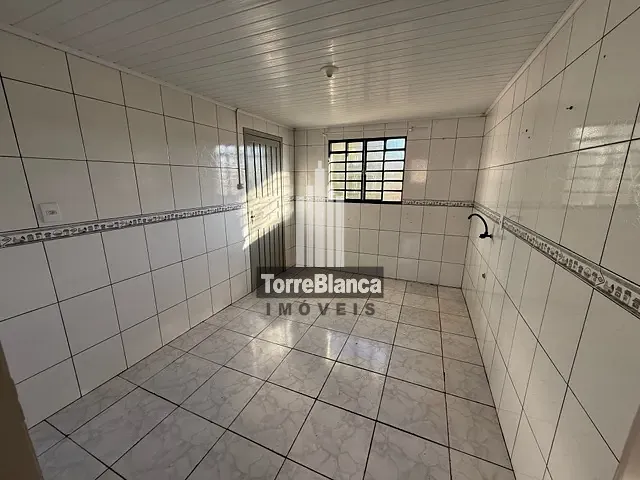 Casa com 310m² 2 quartos e 1 banheiro, à venda, no bairro Neves em Ponta Grossa
