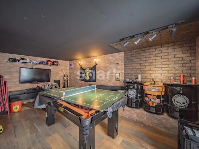 Casa com 600m² 4 quartos e 7 banheiros, à venda, no bairro Alphaville em Santana de Parnaíba