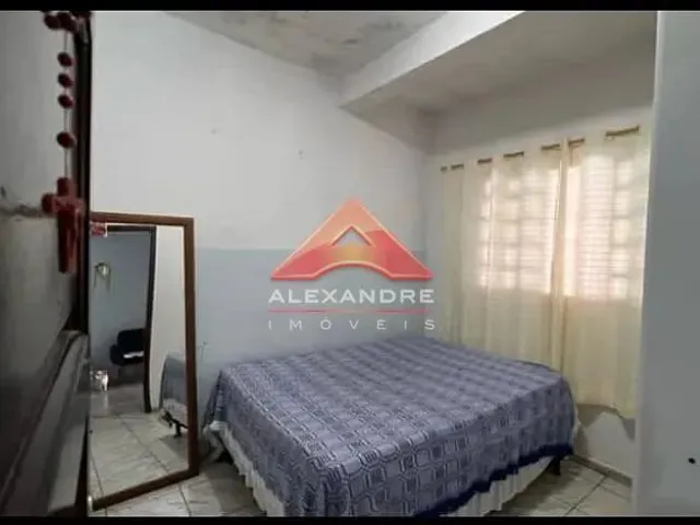 Casa com 184m² 4 quartos e 1 banheiro, à venda, no bairro Jardim das Flores em São José Dos Campos