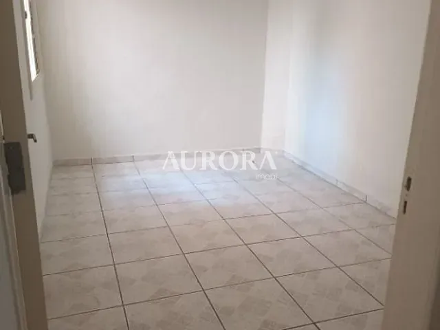 Casa com 300m² 3 quartos e 2 banheiros, à venda, no bairro C. H. São Pedro em Londrina