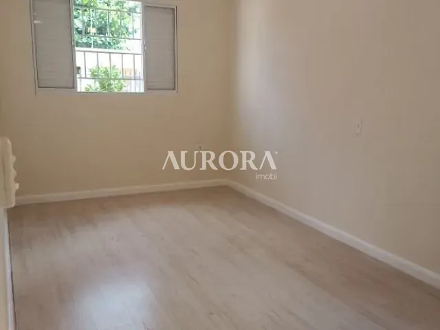 Casa com 300m² 3 quartos e 2 banheiros, à venda, no bairro C. H. São Pedro em Londrina