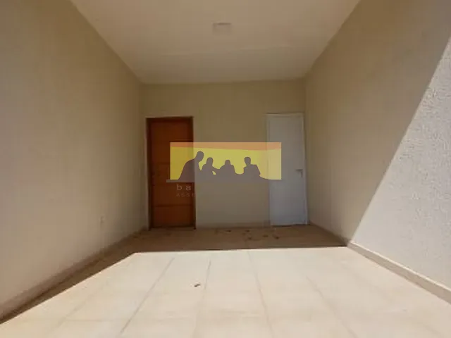 Casa com 170m² 3 quartos e 3 banheiros, à venda ou para alugar, no bairro Parque Rural Fazenda Santa Cândida em Campinas