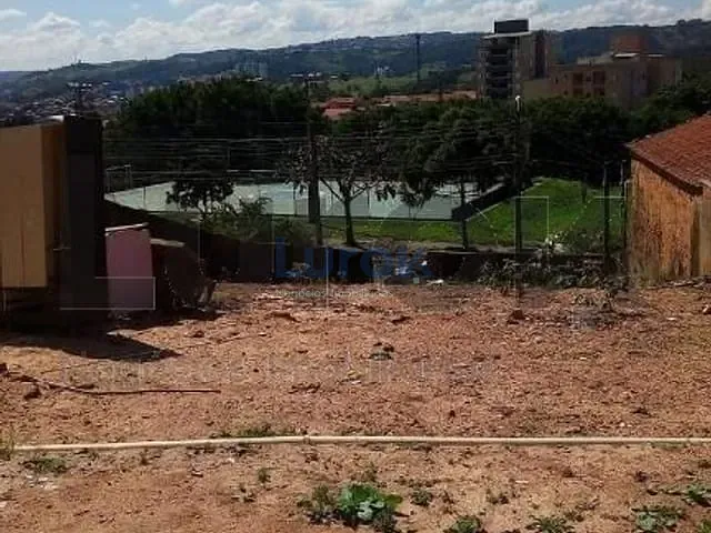 Casa com 442m² 2 quartos e 1 banheiro, à venda, no bairro Jardim Maracanã em Valinhos