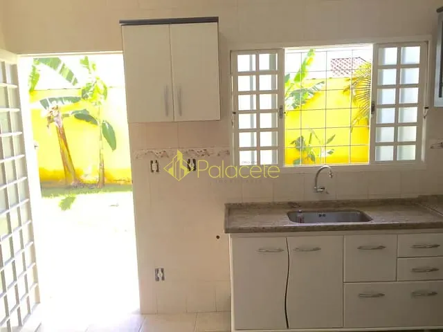 Casa com 250m² 2 quartos e 2 banheiros, à venda, no bairro Residencial Campo Belo em Pindamonhangaba