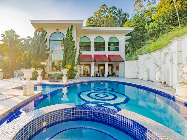 Casa com 3300m² 7 quartos e 10 banheiros, à venda, no bairro Residencial Tamboré em Barueri
