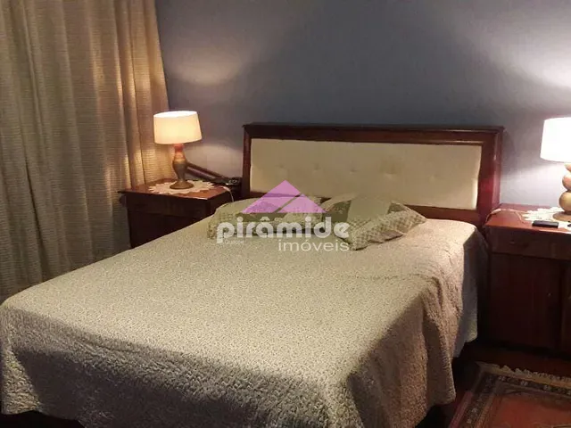 Casa com 196m² 3 quartos e 3 banheiros, à venda, no bairro Vera Cruz em Caçapava