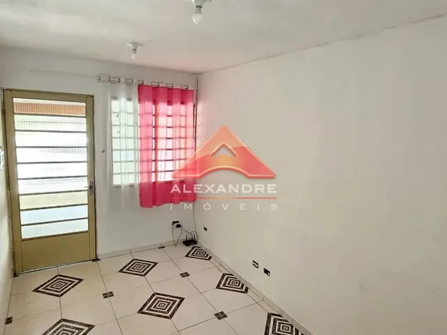 Casa com 140m² 2 quartos e 1 banheiro, à venda, no bairro Vila Monterrey em São José Dos Campos