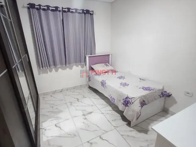 Casa 2 quartos e 2 banheiros, à venda, no bairro Batistini em São Bernardo do Campo